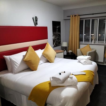 גטשהד Sutherlands Hotel מראה חיצוני תמונה