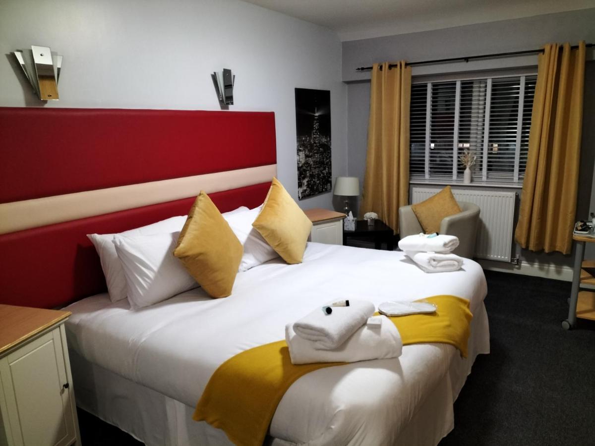 גטשהד Sutherlands Hotel מראה חיצוני תמונה