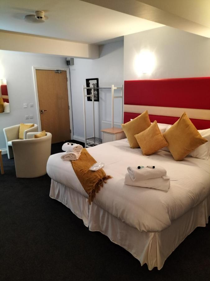 גטשהד Sutherlands Hotel מראה חיצוני תמונה
