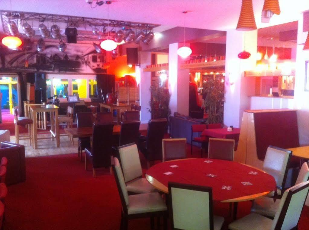גטשהד Sutherlands Hotel מראה חיצוני תמונה